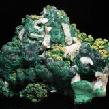 Malaquita, cerusita, piromorfita.
(Brown&rsquo;s Prospect, Northern Territory, Australia).
8,7 x 6,7 x 3,6 cm.
Foto © Iván Blanco. (Autor: Iván Blanco (PDM))
