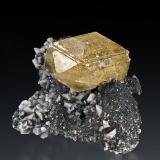 Calcite with Dolomite
Benchmark Quarry, St Johnsville, Montgomery Co., New York
4.5 x 5 cm (Author: am mizunaka)