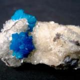 Cavansite
Wagholi quarry, Pune District, Maharashtra, India
40 x 30 x 25 mm, "cavansite ball" 10 mm in diameter (Author: Tobi)