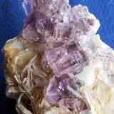 Fluorita
Berbes, Asturias, España
8x3 cm (Autor: E. Llorens)