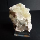 Ortoclasa, Prehnita, Calcita y Epidota-Clinozoisita (Serie)Valdemanco, Comarca Sierra de Guadarrama, Community of Madrid, Spain8 x 4 cm. (Autor: javier ruiz martin)