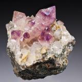 Amethyst and Quartz
Denny Mountain, King Co., Washington
5.7 x 4.5 cm. (Author: am mizunaka)