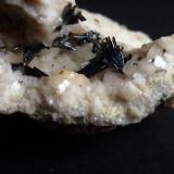 GoethitaGoethite outcrop, Tordelrábano, Comarca Sierra Norte de Guadalajara, Guadalajara, Castilla-La Mancha, Spain4 x 3 cm. (Autor: javier ruiz martin)