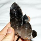 Cuarzo ahumado
Cillarga, Ponteareas, Pontevedra, Galicia
Cristal 8 cm. (Autor: usoz)