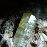 Fluorapatito verde con ortoclasa
Tizi-n-Inazane, Imilchil, Er Rachidia, Meknes -Tafilalt, Marruecos
8 x 8 cm. Cristal de 2,9 cm (Autor: Toni Iborra)