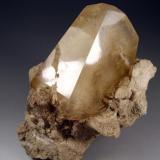 Calcite
Meshberger Stone Company Quarry, Columbus, Bartholomew County, Indiana, USA
Specimen size: 10 x 8 cm.
Crystal size: 7 cm. (Author: Jordi Fabre)