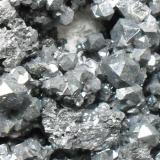 Skutterudita<br />Corta Manuel, Minas de Cala, Cala, Comarca Sierra de Huelva, Huelva, Andalucía, España<br />Cristales de 4 a 7 mm.<br /> (Autor: Laureano)