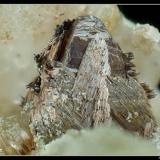 Anatase et rutile
Col de la Madeleine, Savoie, France
fov 3 mm (Author: ploum)