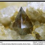 Anatase
L’Homme de Beurre, La Lauzière massif, Savoie, Rhône-Alpes, France
fov 3 mm (Author: ploum)