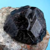 Garnet (Group)<br />Ialamitana pegmatites, Manandona Valley, Sahatany Valley (Mt. Ibity), Antsirabe II District, Vakinankaratra Region, Madagascar<br />106 mm x 90 mm<br /> (Author: Carles Millan)