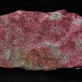 Zoisita (Var. Thulita)
Leksvik Thulite Quarry, Hindremseter, Leksvik, Nord-Trondelag, Noruega.
Medidas pieza: 3,4x2x1,2 cm (Autor: Sergio Pequeño)