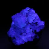 Fluorita (Iluminada con onda larga)
Erfoud, Er Rachidia, Marruecos
6,7x5,2x3,5 cm. Arista del cubo principal: 1,7cm
Foto ©  Iván Blanco (Autor: Iván Blanco (PDM))