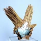 Rutile, hematite
Novo Horizonte, Bahia, Brazil
65 mm x 55 mm (Author: Carles Millan)