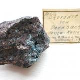 Scorodite
Schöne Aussicht mine, Dernbach, Westerwald, Germany
sample width: 5,5 cm
Old material from Maucher/München. Very rare! (Author: Andreas Gerstenberg)