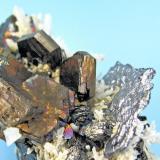 Pirrotina, galena, esfalerita, cuarzo
Mina Nikolaevskiy, Dal&rsquo;negorsk, Primorskiy Kray, Rusia
68 mm x 48 mm (Autor: Carles Millan)