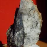 Ferberita-Hübnerita (Serie) en Cuarzo<br />Minas de San Finx, Vilacova, Lousame, Comarca Noia, La Coruña / A Coruña, Galicia / Galiza, España<br />5 x 3 cm.<br /> (Autor: Rafael varela olveira)