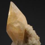 Calcite
Gallatin Canyon, Montana
7.5 cm
This is the largest of several calcites on this 17.5 cm specimen (Author: John Nash)