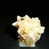 Mica estrella
Minas Gerais, Brasil
2.8 x 2.2 x 2.6 cm
Curiosa forma de estrella que puede adquirir este tipo de mineral. (Autor: Daniel Olivares)