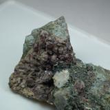 AxinitaAcedo claim (Juanona Quarry), Juanona, Antequera, Comarca de Antequera, Málaga, Andalusia, SpainTamaño de la pieza 4 x 4 cm (Autor: Carlos Viñolo)