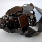 Andradite (var. Melanite)
Diakon, Kayes Region, Mali
80 x 65 x 40 mm (Author: Tobi)