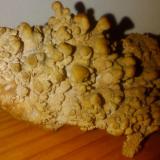 CalcitaMonte Coto marble quarries, Pinoso, Comarca Vinalopó Medio, Alicante / Alacant, Valencian Community / Comunitat Valenciana, Spain7 x 3 cm (Autor: José Luis M)