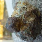 Almandino (Granate ) en matriz
Mina de Bama, Touro, A Coruña, Galicia, España
Cristal del Granate, diámetro 2,5 cm (Autor: Rafael varela olveira)