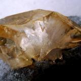 Calcite
Elmwood mine, Carthage, Smith Co., Tennessee, USA
Main crystal (50 mm) (Author: Tobi)