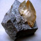 Calcite
Elmwood mine, Carthage, Smith Co., Tennessee, USA
100 x 90 x 50 mm, main crystal 50 mm (Author: Tobi)