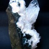 Apophyllite
Jalgaon District, Maharashtra, India
Specimen height 100 mm, main crystal 50 mm (Author: Tobi)