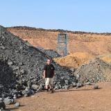 Picoteando en las escombreras de la mina Afrou.
G. Sobieszek photo. (Autor: Josele)