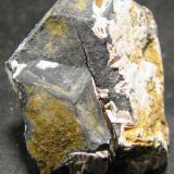 Galena
Mina San Vicente, Lucena del Cid, Castellón, Comunidad Valenciana, España
21 x 19 x 16 mm.
Desde otro angulo (Autor: José Luis Zamora)