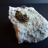 Marcasita en DolomitaLas Suertes Quarry, Las Suertes, Vegas de Matute, Comarca Suroeste, Segovia, Castile and León, Spain5 x 5 cm. (Autor: javier ruiz martin)