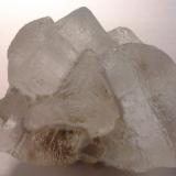 Halita
Salinas de Otuma, Pisco, Ica, Perú.
6.8 x 7.4 x 5.7 cm (Autor: Gianfranco Rodríguez T.)