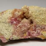 Calcita (variedad calcita cobaltífera)<br />Mina Solita, Peramea, Baix Pallars, Comarca Pallars Sobirà, Lérida / Lleida, Cataluña / Catalunya, España<br />52x42x21 mm<br /> (Autor: carles)