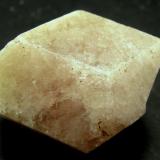 Grossularia
Lago Jaco, Chihuahua, México
24 x 21 x 19 mm (Autor: José Luis Zamora)