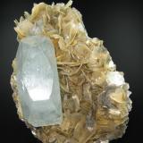 Berilo, moscovita
Mt Xuebaoding, Pingwu, Mianyang, Sichuan, China
100 mm x 70 mm (Autor: Carles Millan)