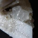 Laumontita con ApofilitaEl Berrueco, Comarca Sierra Norte (Madrid), Community of Madrid, Spain5 x 2,5 cm. (Autor: javier ruiz martin)