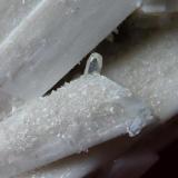 Laumontita con ApofilitaEl Berrueco, Comarca Sierra Norte (Madrid), Community of Madrid, Spain5 x 2,5 cm. (Autor: javier ruiz martin)