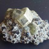 Apatito y Casiterita
Panasqueira, Portugal
6 x 6 x 5 cm. (Autor: javier ruiz martin)