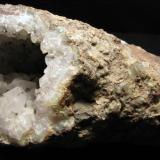Cuarzo con Goethita 
Tizirine, Tizi n’Tichka, Ouarzazate, Marruecos
112 x 56 x 47 mm.
En geoda de cuarzo (Autor: José Luis Zamora)