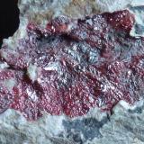 CinabrioMina El Entredicho, Almadenejos, Comarca Valle de Alcudia, Ciudad Real, Castilla-La Mancha, España5 x 4 cm. el área de cristales (Autor: javier ruiz martin)