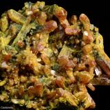 Oropimente. 
Shimen. Changde. Hunan. China. 
7x6.5 cm. Cristal mayor 2 cm (Autor: Juan Luis Castanedo)