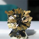 Rutile & Hematite
Novo Horizonte, Bahia, Brazil
Thumbnail 2.7 cm x 2.6 cm x 0.7 cm (Author: Leon56)