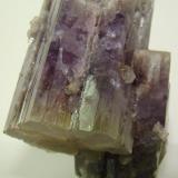 Aragonito
Rambla de la Tenazga, Camporrobles, Valencia, España
7x5x3 cm
Cristales violetas.
Recogida en Julio del 2011 (Autor: D.N.S.Borràs)