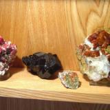 Garnet: grossular from Mexico, melanite from Mali, grossular from Canada, hessonite from Czech Repuclic, spessartine from Pakistan (Author: Tobi)