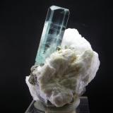 Berilo ( Aguamarina )
Shigar Valley - Skardu - Baltistan - Pakistán
7.5 X 5.5 cm - Cristal de 6.3 cm
Detalle (Autor: Diego Navarro)