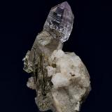 Quartz, Muscovite, Dolomite
Rist Mine, Hiddenite, Alexander Co., North Carolina, USA
3.3 x 1.9 cm. (Author: am mizunaka)