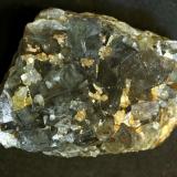 Fluorita
Mina "Gloria Segunda", nº 10351. Paraje "Llanos de Mirabuenos" y "Quinto Zorzalejo". Hornachuelos, Córdoba, Andalucía, España.
Cristales de 1 cm (Autor: Antonio Carmona)