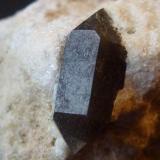 Cuarzo (variedad ahumado)Villacantid, Reinosa, Municipio Hermandad de Campoo de Suso, Comarca Campoo-Los Valles, Cantabria, España3 x 3 cm. (Autor: javier ruiz martin)