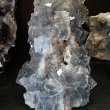 Fluorita
Mina La Viesca, Asturias, España
35x15cm, cristales hasta 6cm (Autor: Raul Vancouver)
